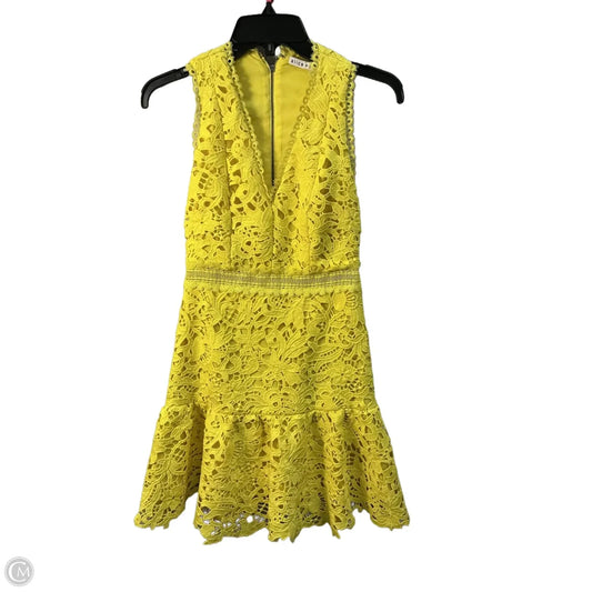 Dress Designer By Alice + Olivia In Yellow, Size: Xs