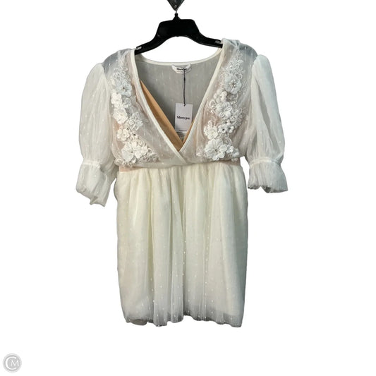 Dress Party Short By Showpo In White, Size: L