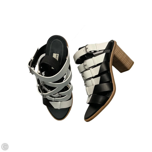 Shoes Luxury Designer By Balenciaga In Black & White, Size: 6.5