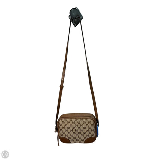 Crossbody Luxury Designer By Gucci, Size: Medium
