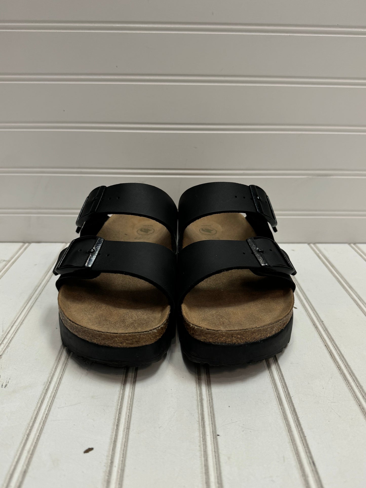 Sandals Flats By Birkenstock In Black, Size: 6.5