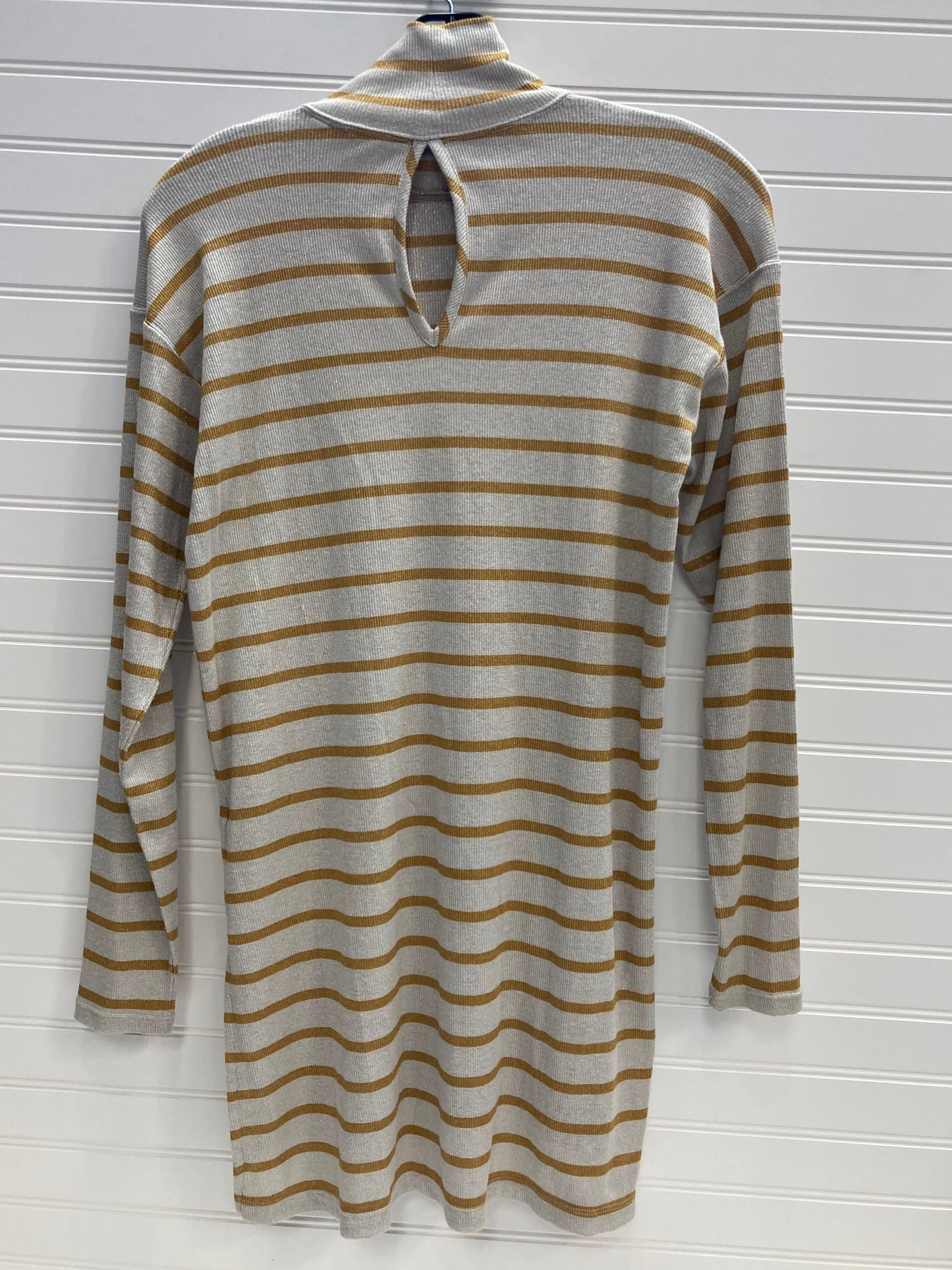 Top Long Sleeve By Anthropologie  Size: Xs