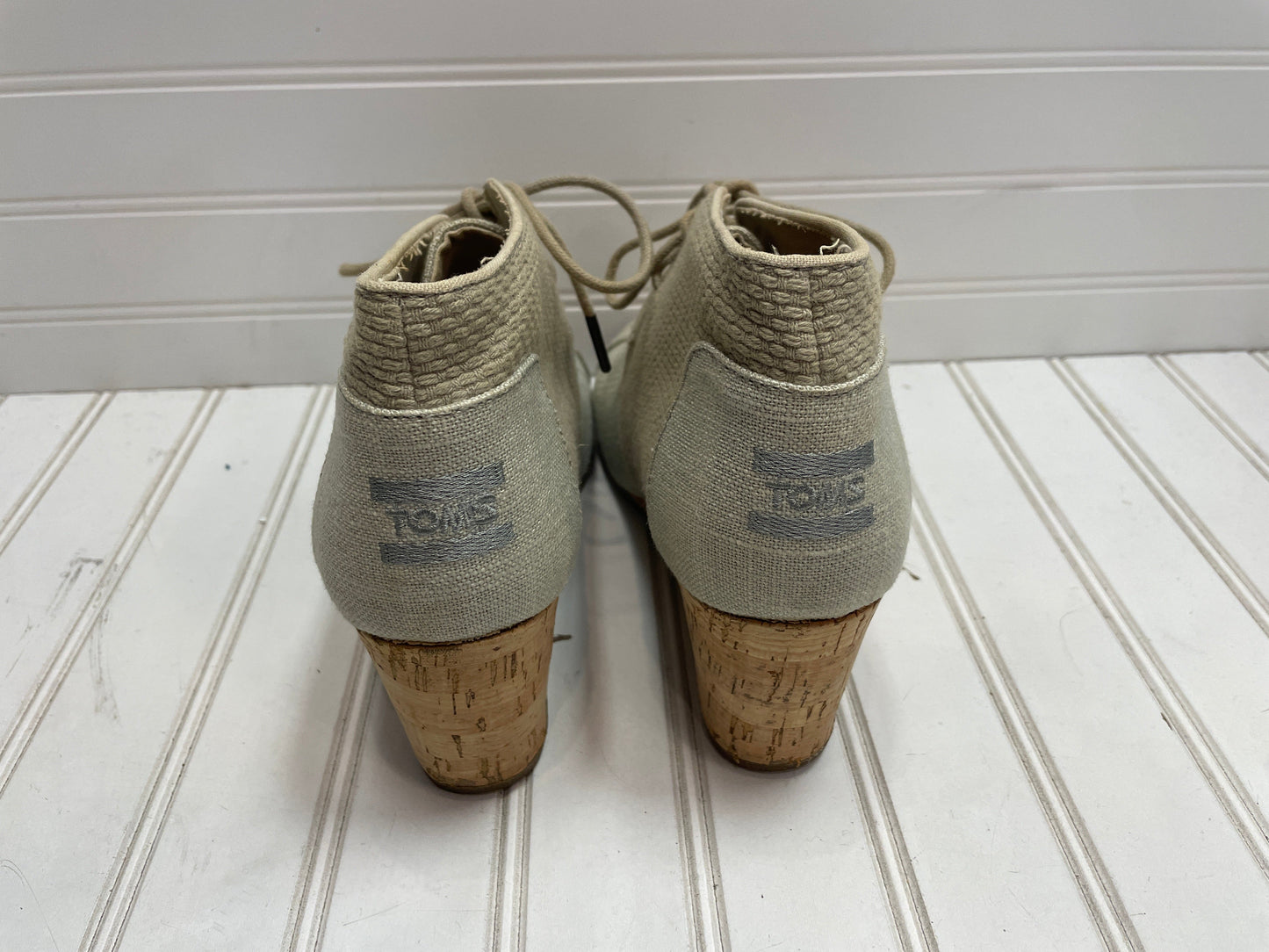 Shoes Heels Wedge By Toms In Tan, Size: 9