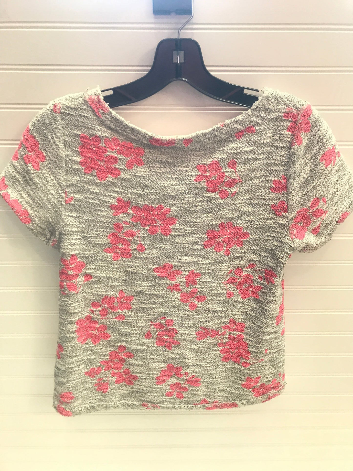 Top Short Sleeve By Postmark In Grey & Pink, Size: Xs