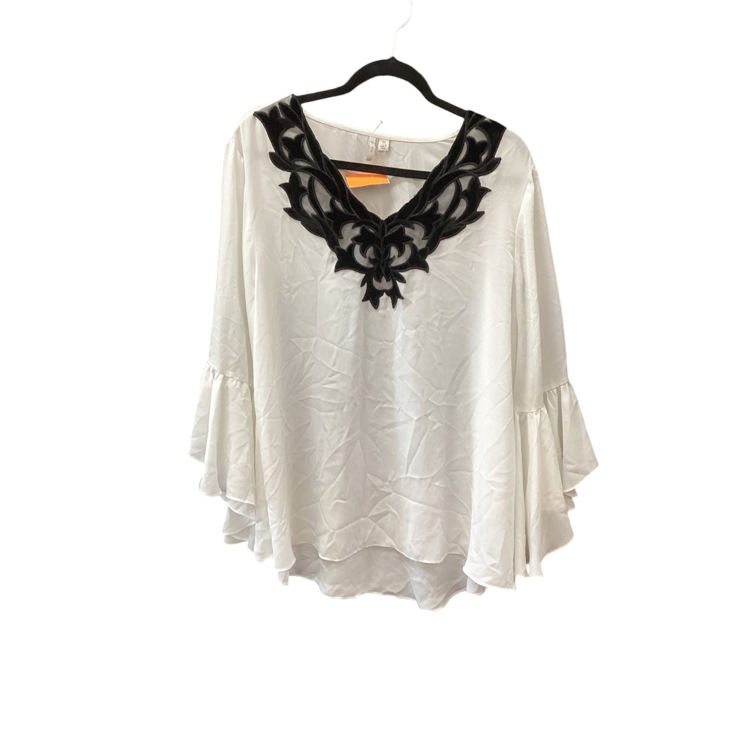 Top Long Sleeve By Cato In White, Size: L