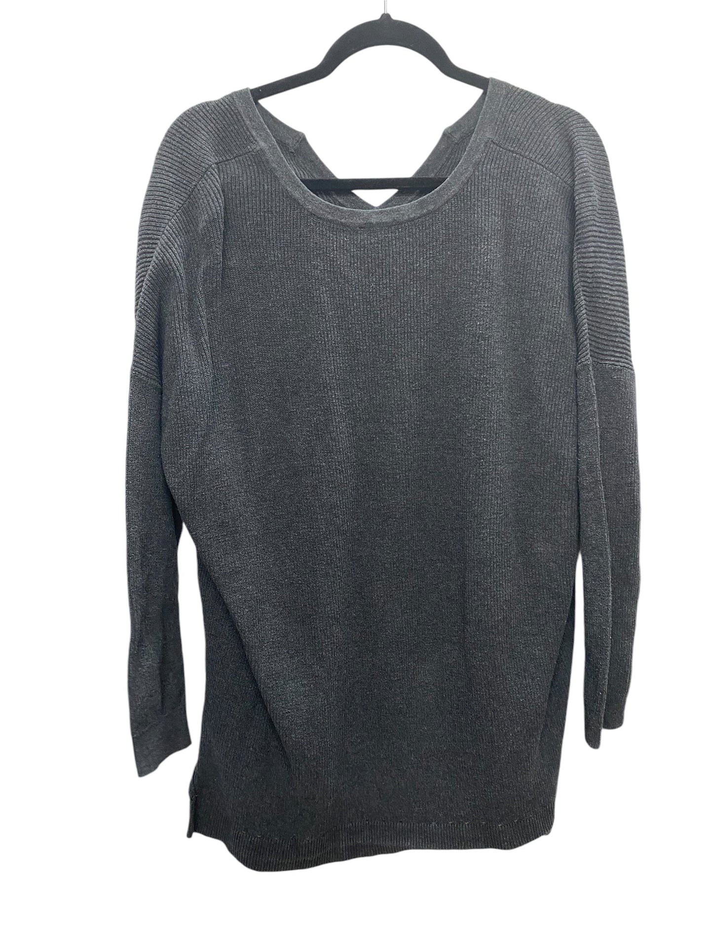 Top Long Sleeve Basic By Cabi In Grey, Size: M