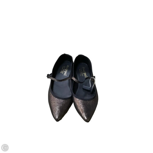 Shoes Flats By Cmb In Black, Size: 9.5