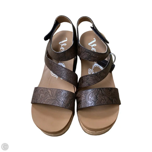 Sandals Heels Wedge By Very G In Brown, Size: 10
