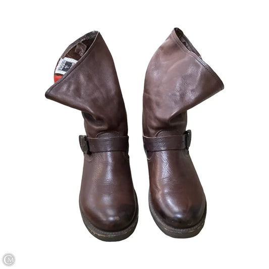 Boots Designer By Frye In Brown, Size: 8.5