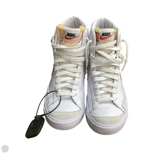 Shoes Sneakers By Nike In White, Size: 7.5