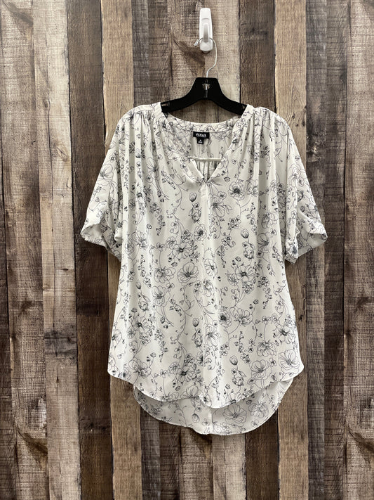 White Top Short Sleeve Ana, Size M