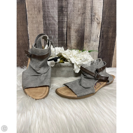 Shoes Flats By Blowfish In Grey, Size: 8