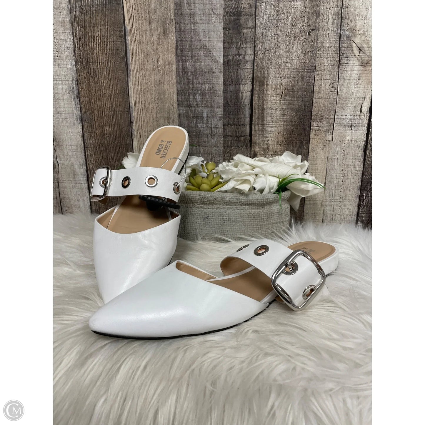 Shoes Flats By Bleecker & Bond In White, Size: 9.5