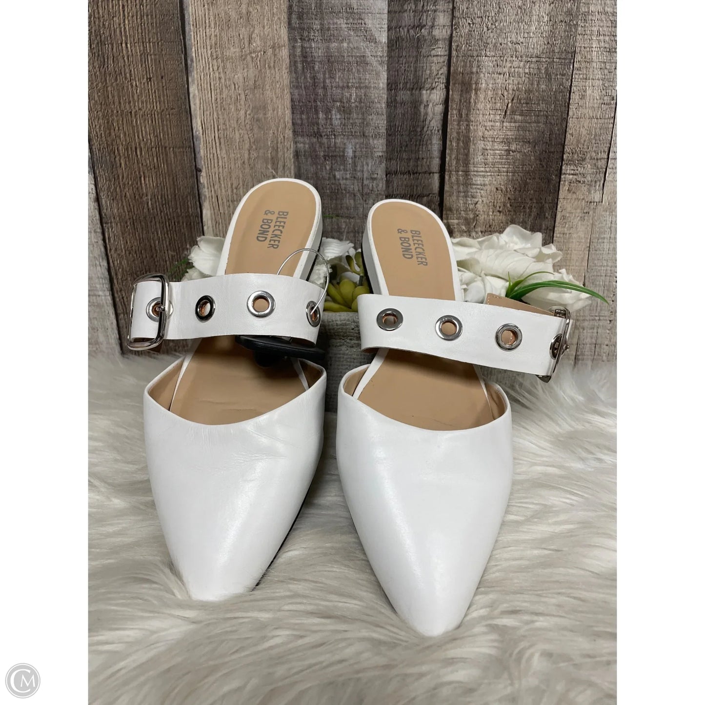 Shoes Flats By Bleecker & Bond In White, Size: 9.5