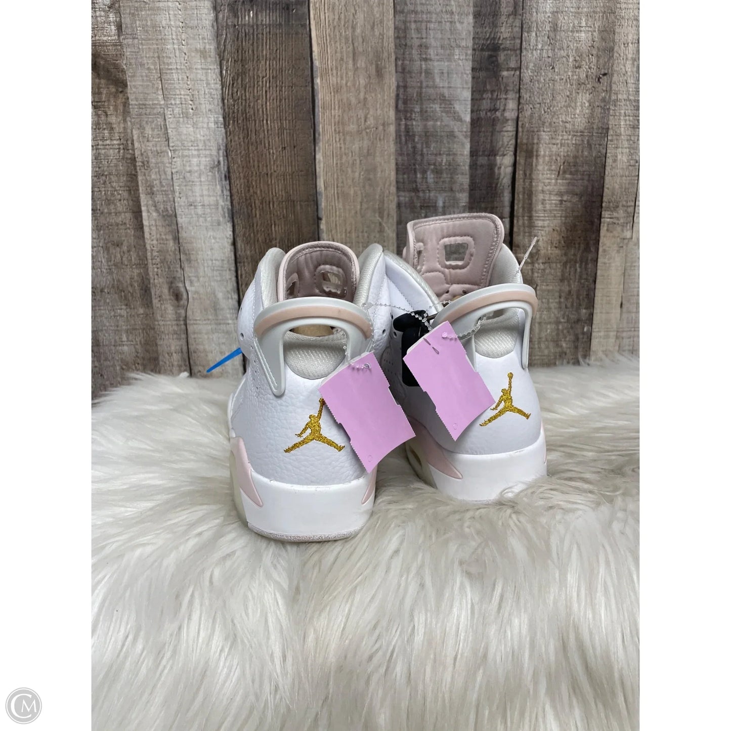 Shoes Luxury Designer By Jordan In White & Yellow, Size: 9