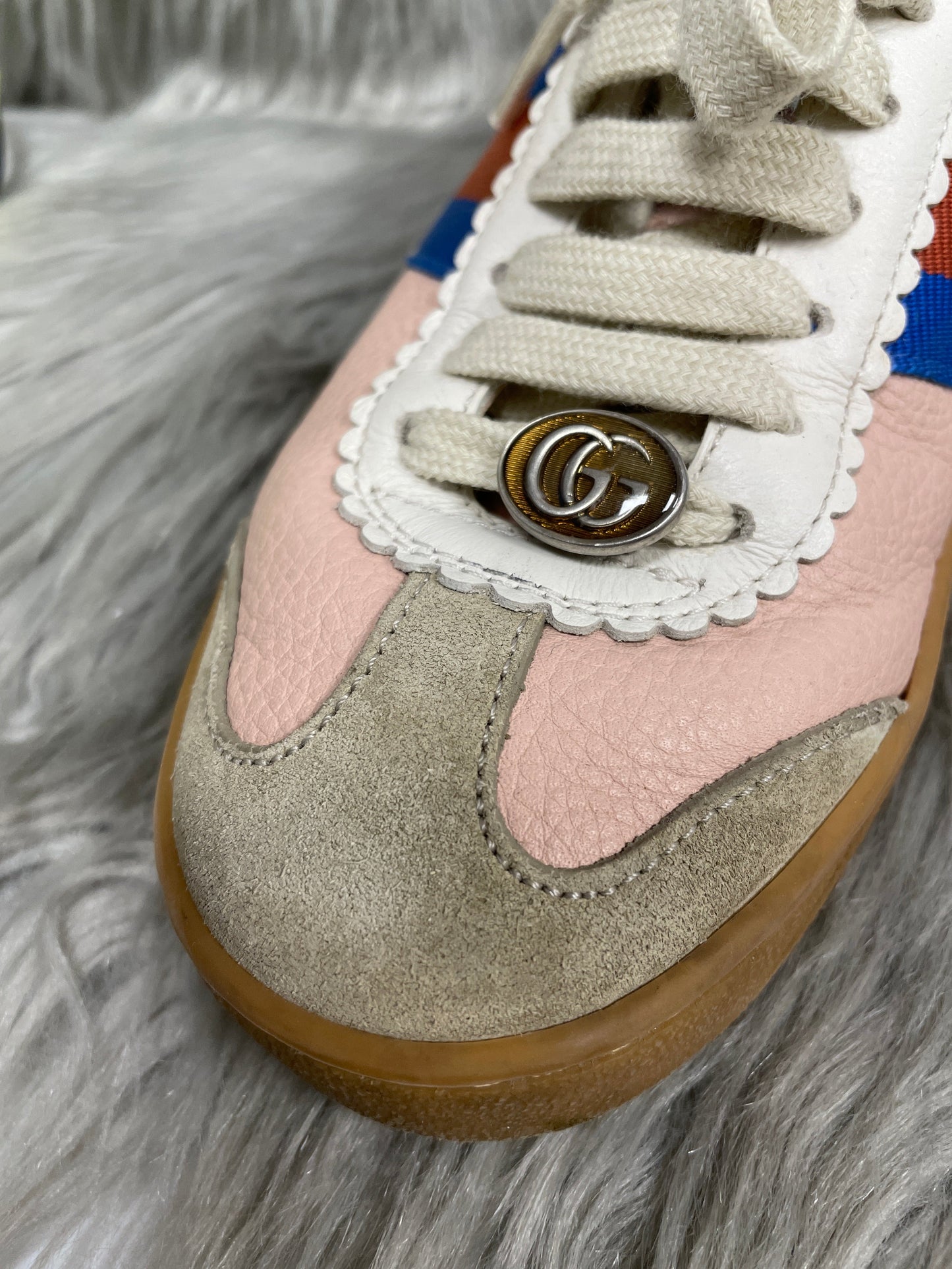 Pink Shoes Sneakers Gucci, Size 6.5