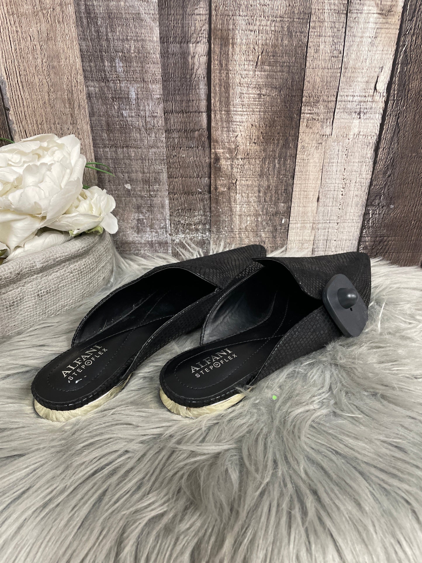 Shoes Flats By Alfani In Black, Size: 7