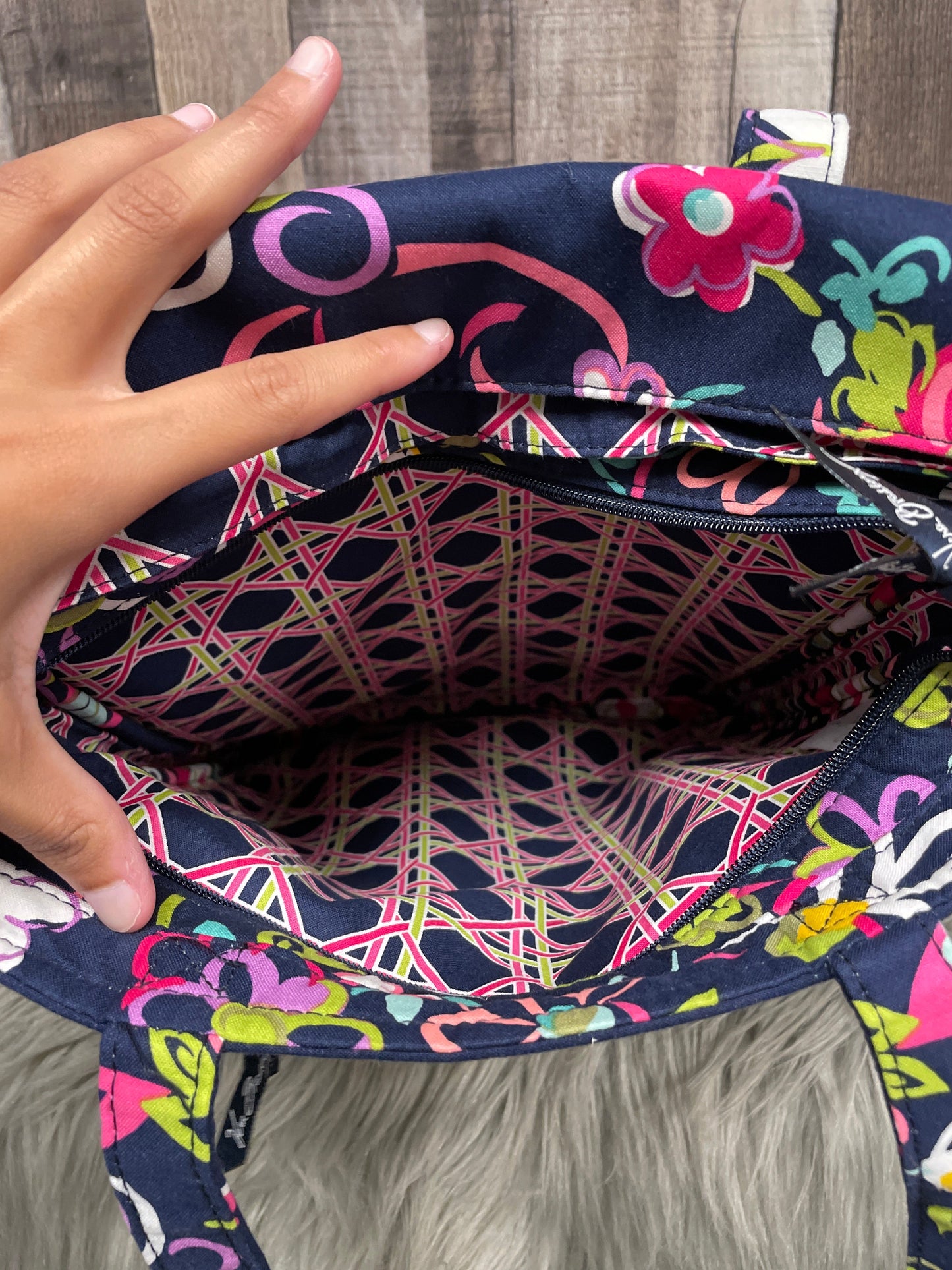 Laptop Bag By Vera Bradley, Size: Medium