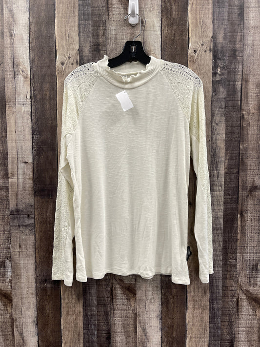 Top Long Sleeve By Maurices In Cream, Size: 2x