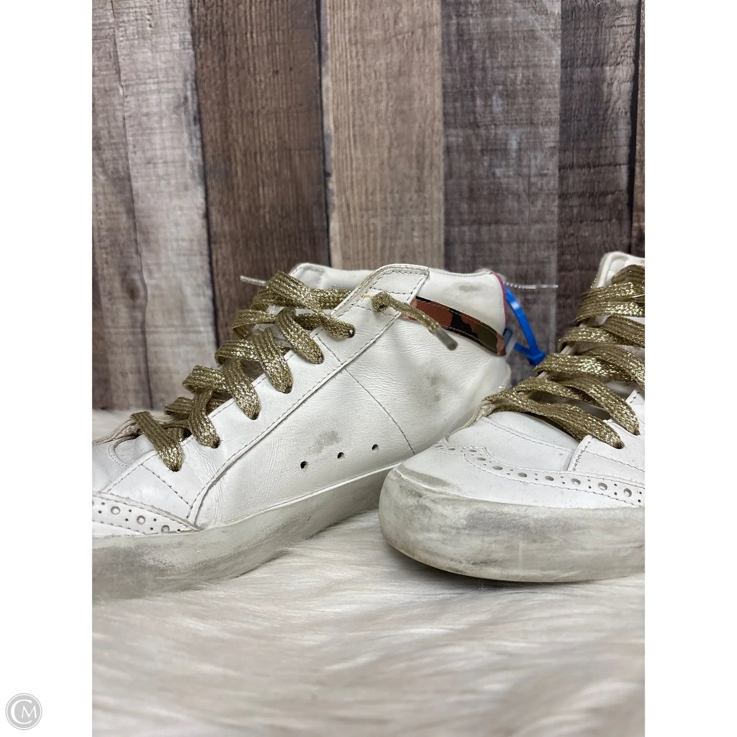 Shoes Luxury Designer By Golden Goose In Gold & White, Size: 8.5