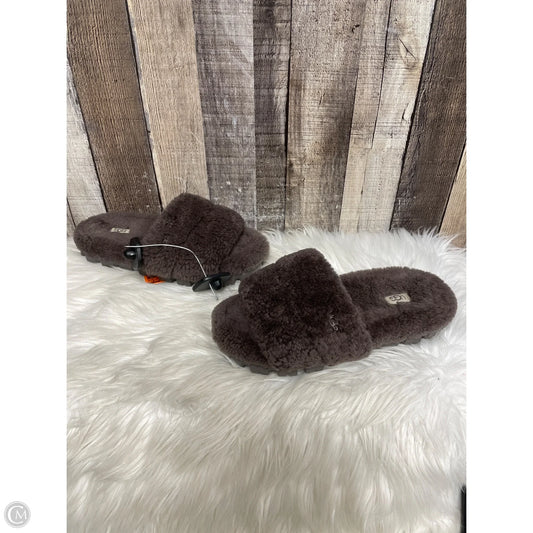 Slippers Designer By Ugg In Animal Print, Size: 9.5