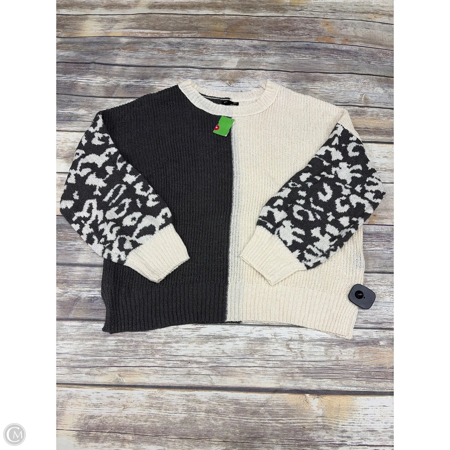 Sweater By Blu Pepper In Animal Print, Size: M