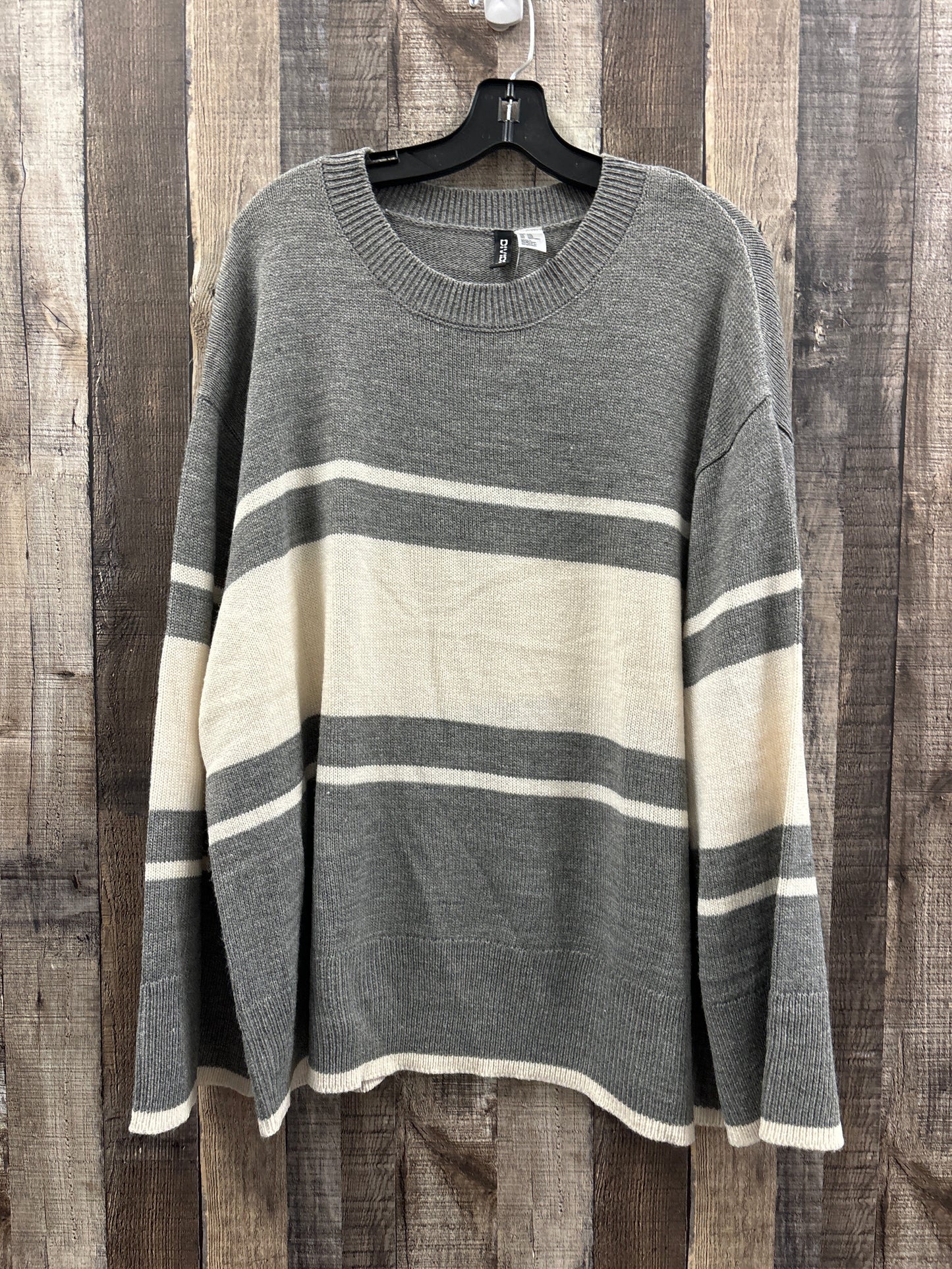 Sweater By Divided In Grey, Size: Xxl