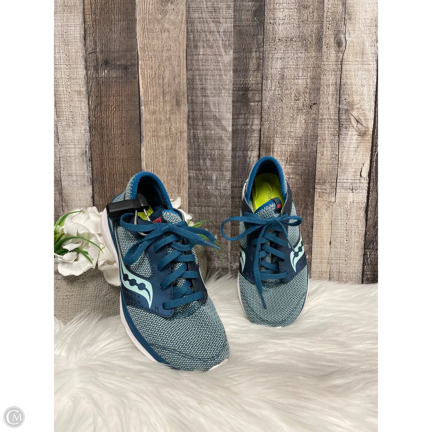 Shoes Athletic By Saucony In Teal, Size: 6