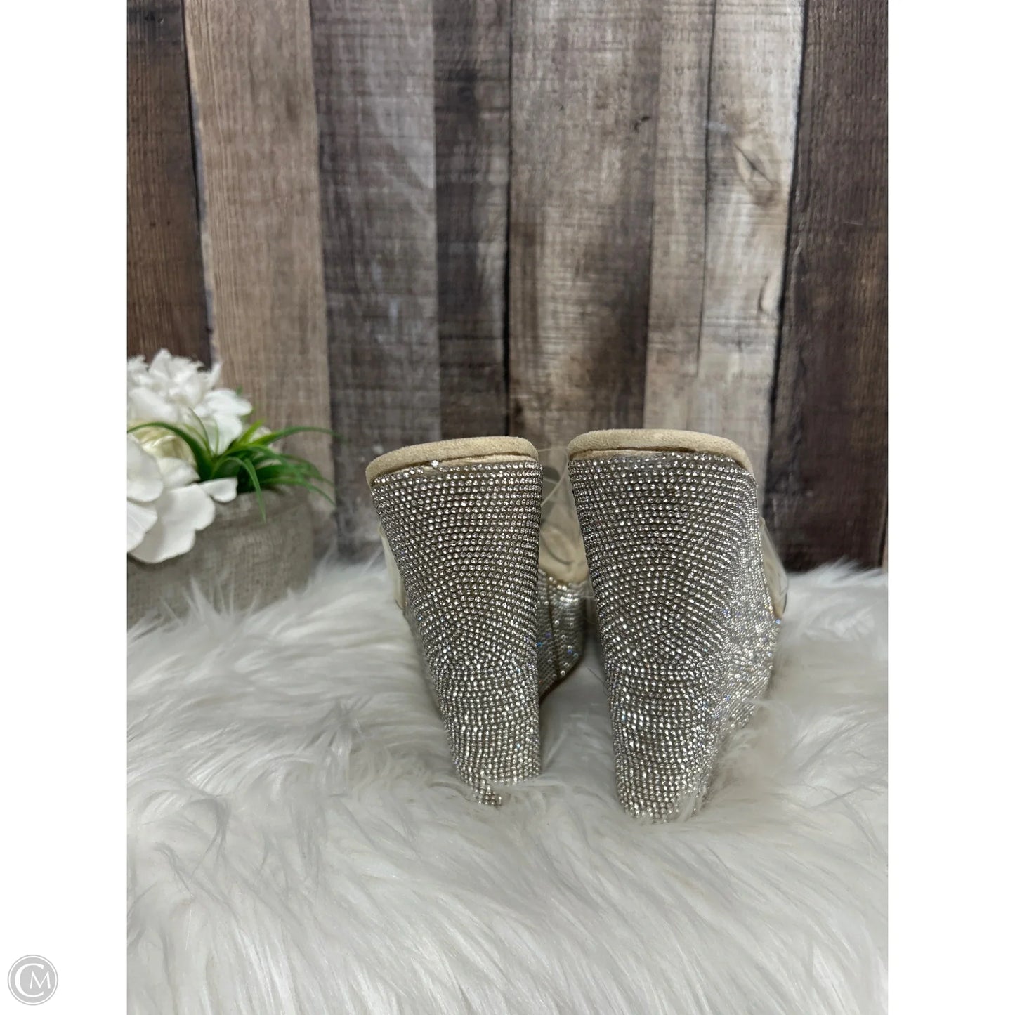 Shoes Heels Wedge By Fashion Nova In Gold, Size: 11