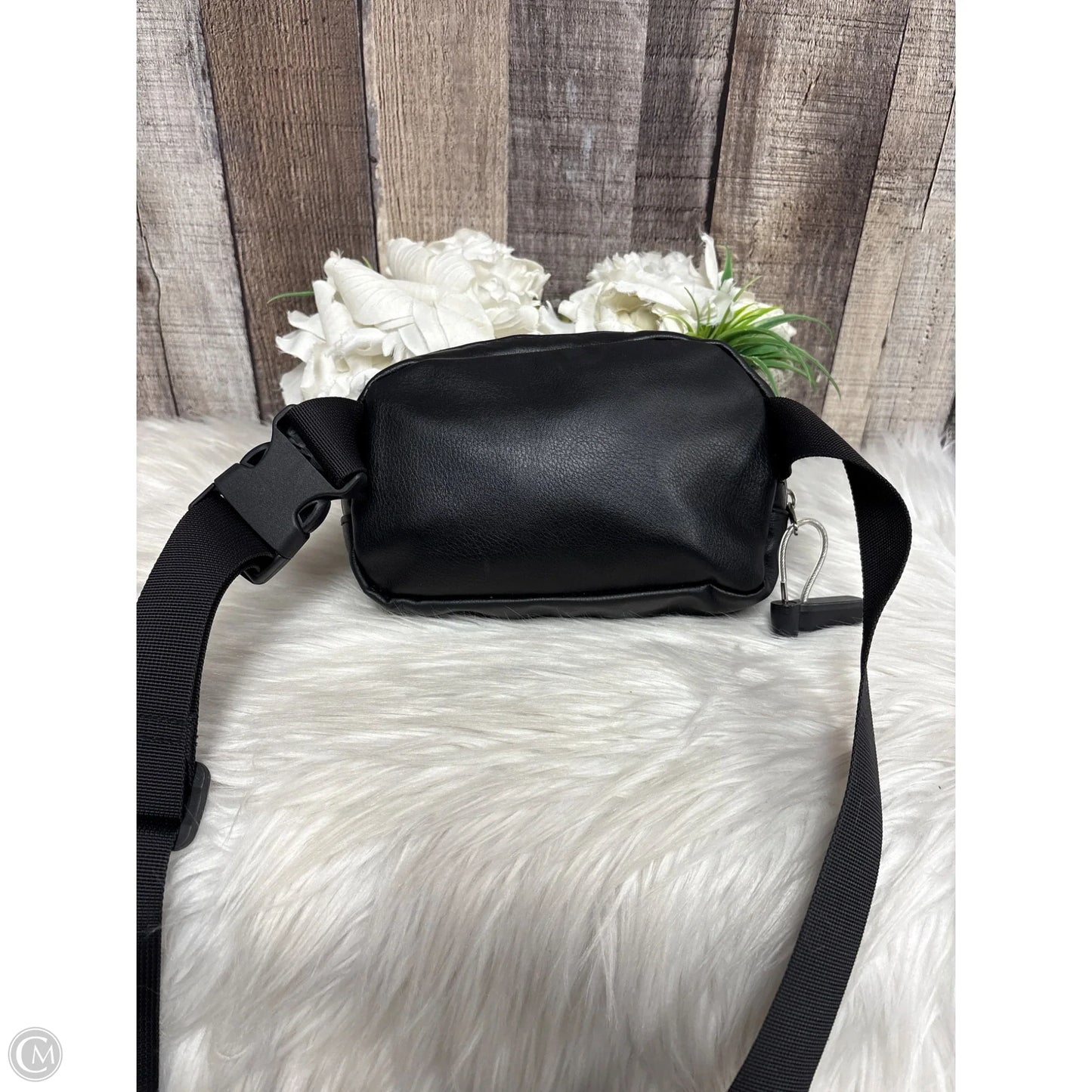 Belt Bag By Wild Fable, Size: Small