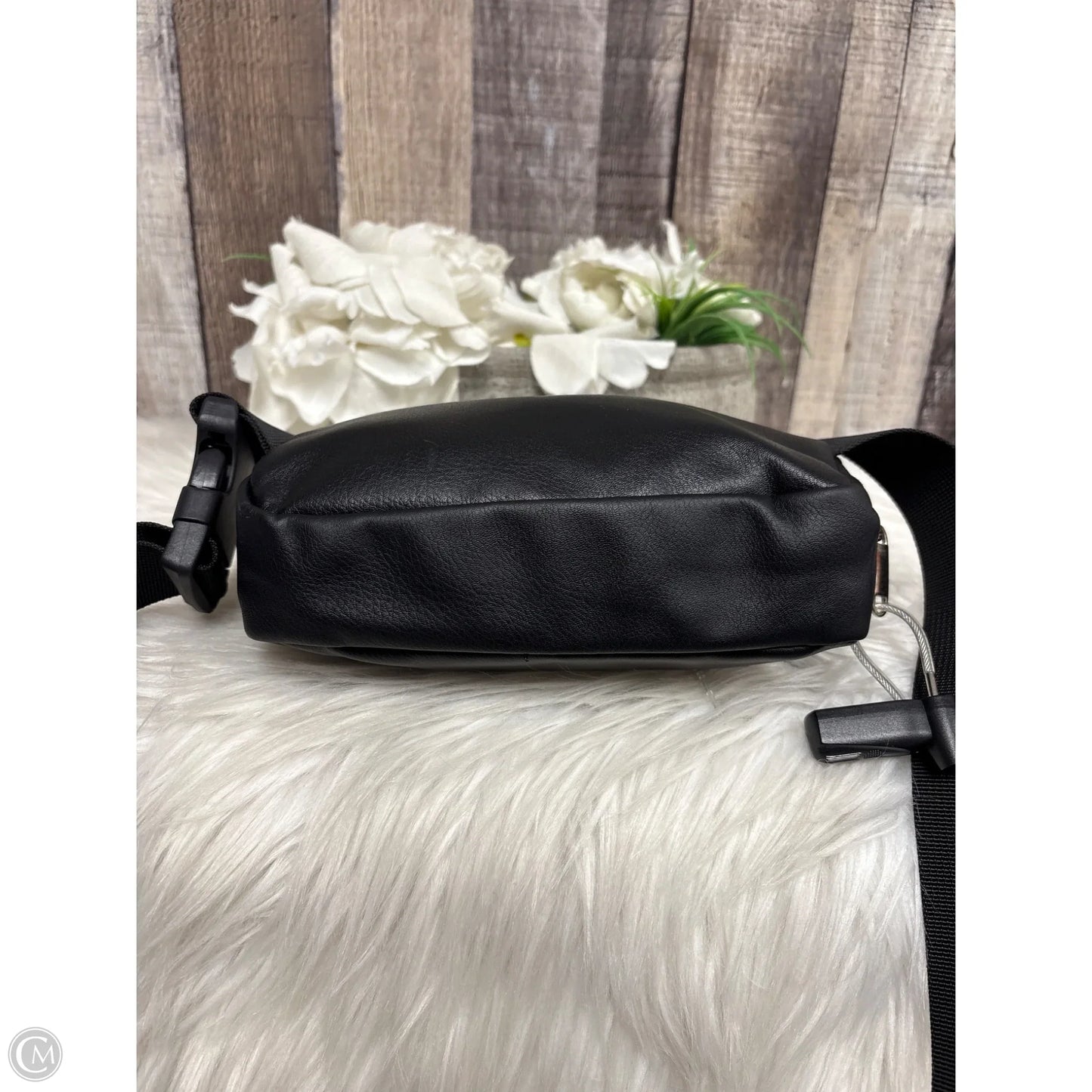 Belt Bag By Wild Fable, Size: Small