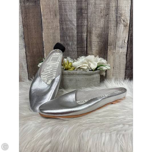 Shoes Flats By Dolce Vita In Silver, Size: 7.5