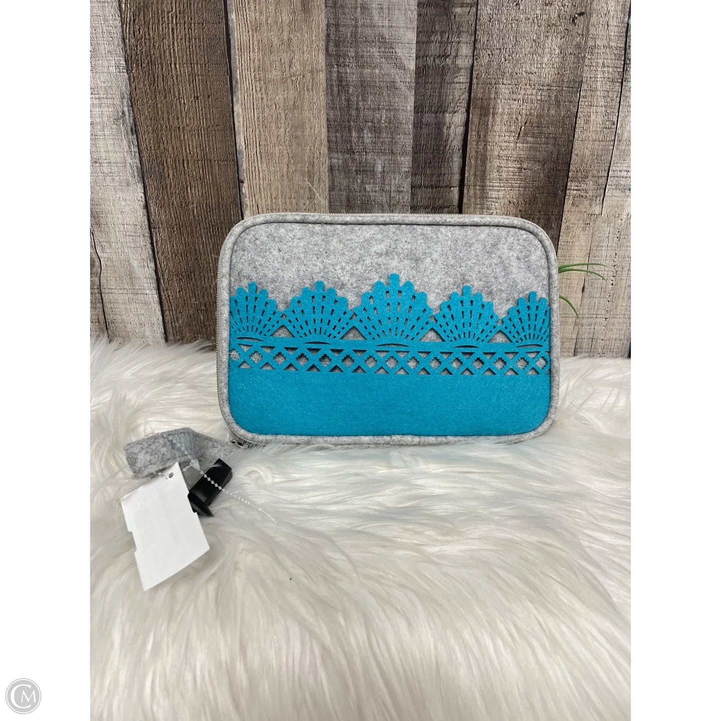 Wristlet By Cmf, Size: Medium