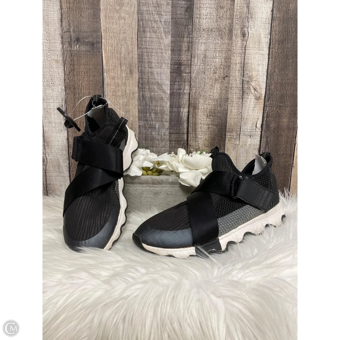 Shoes Athletic By Sorel In Black, Size: 10