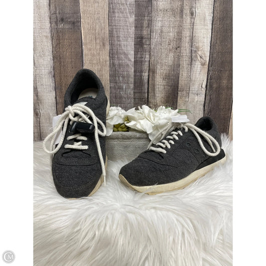 Shoes Athletic By Saucony In Grey, Size: 8.5