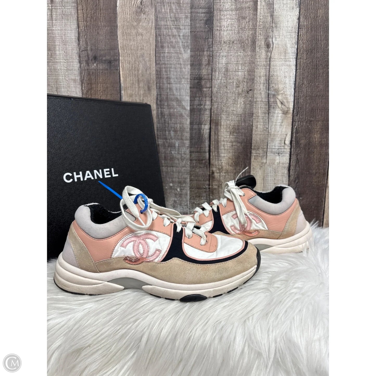 Shoes Luxury Designer By Chanel In Pink & White, Size: 9.5