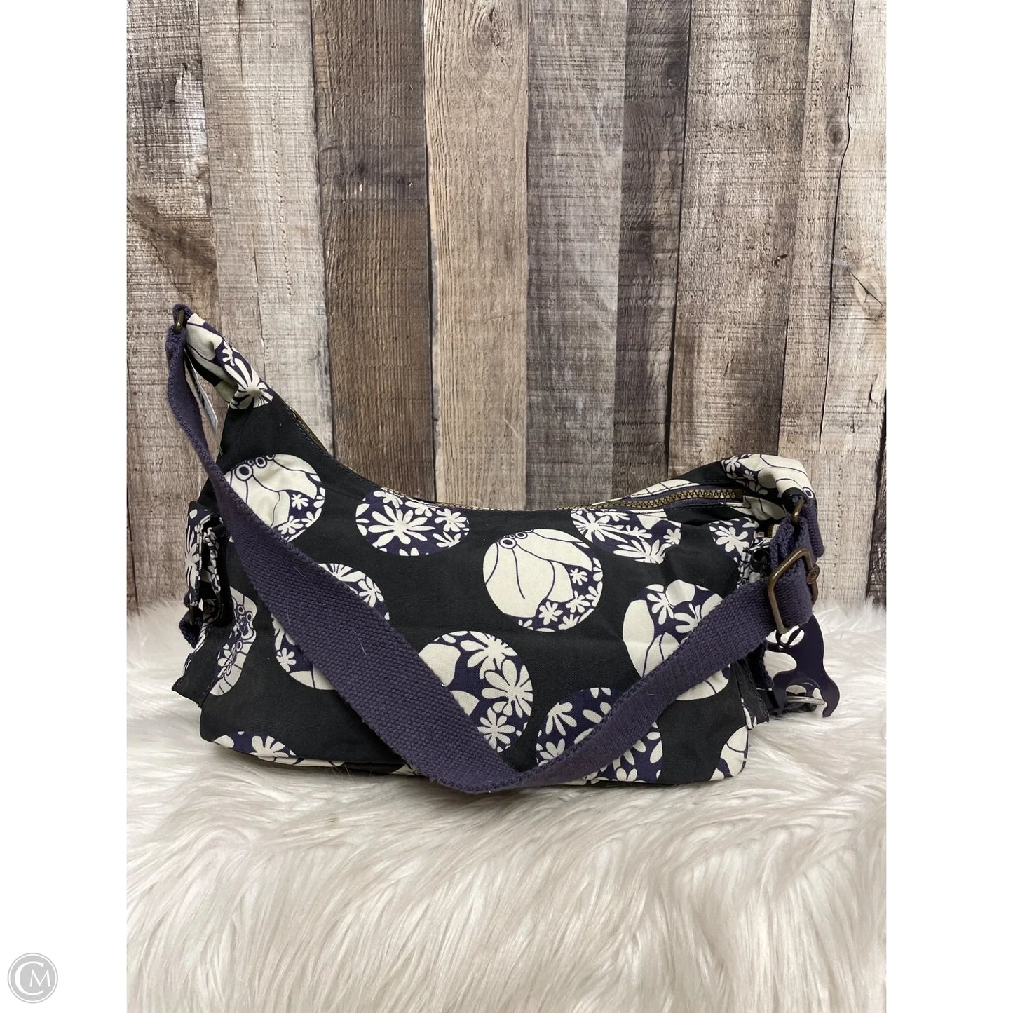 Handbag By Kipling, Size: Medium
