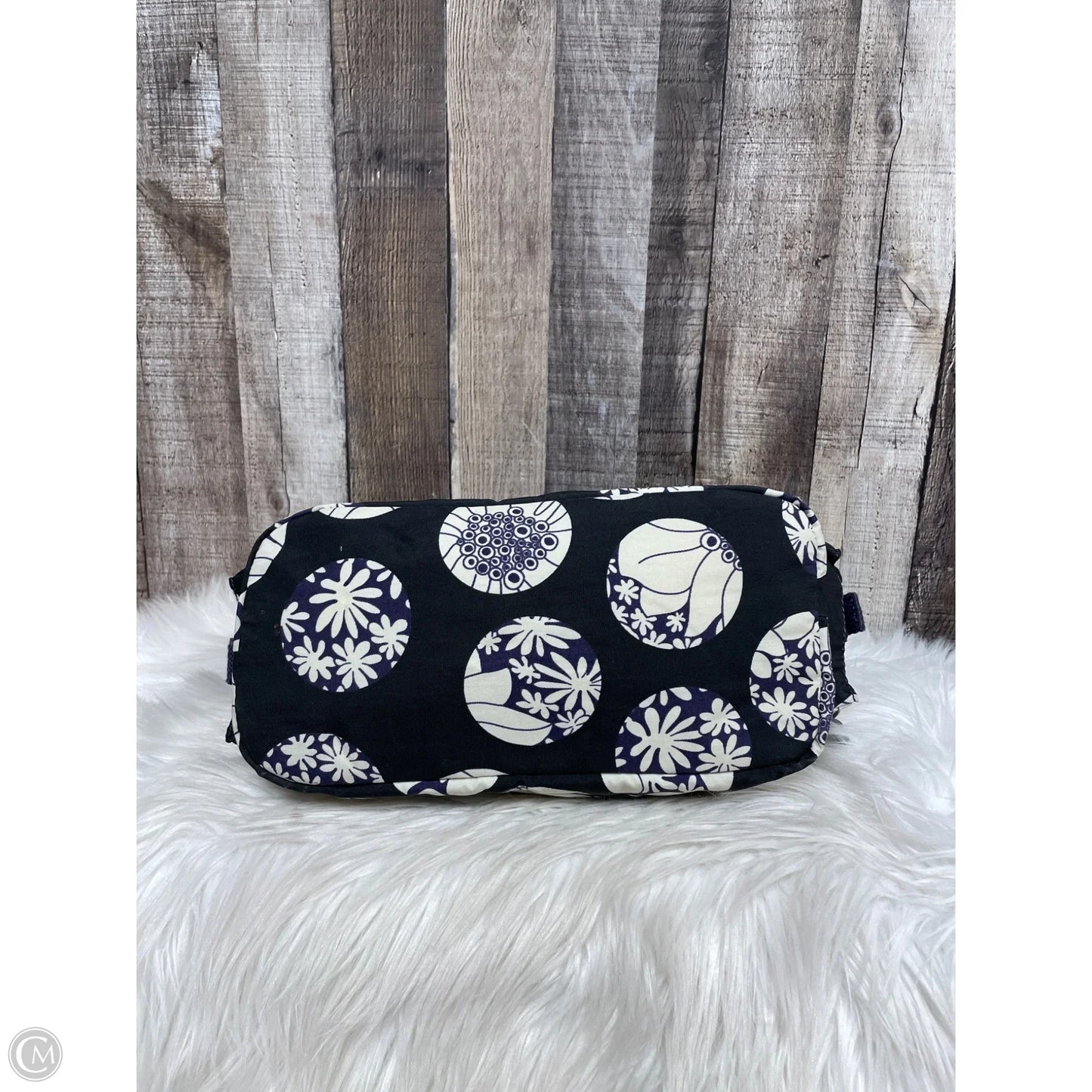 Handbag By Kipling, Size: Medium