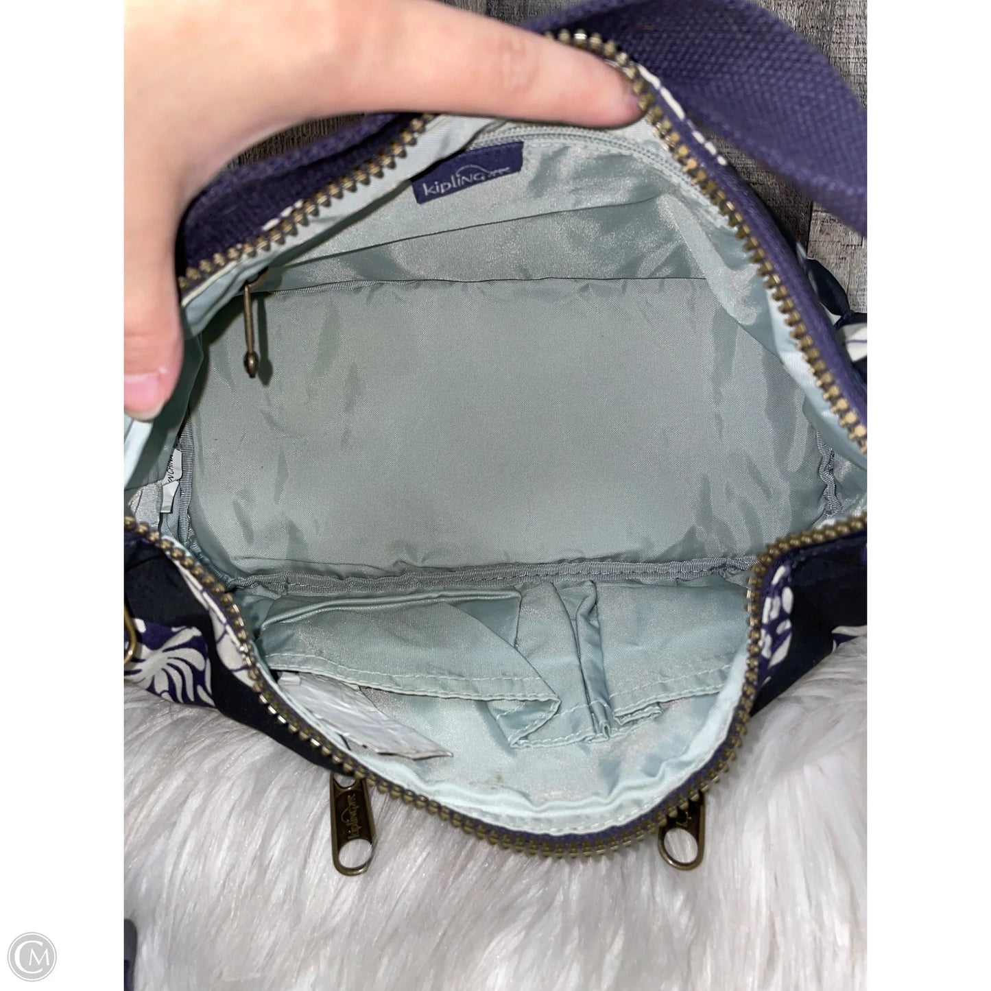 Handbag By Kipling, Size: Medium