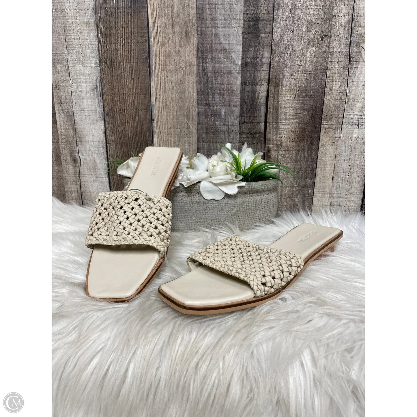 Sandals Flats By Cme In Cream, Size: 7