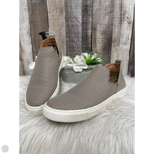 Shoes Flats By Indigo Rd In Taupe, Size: 8.5