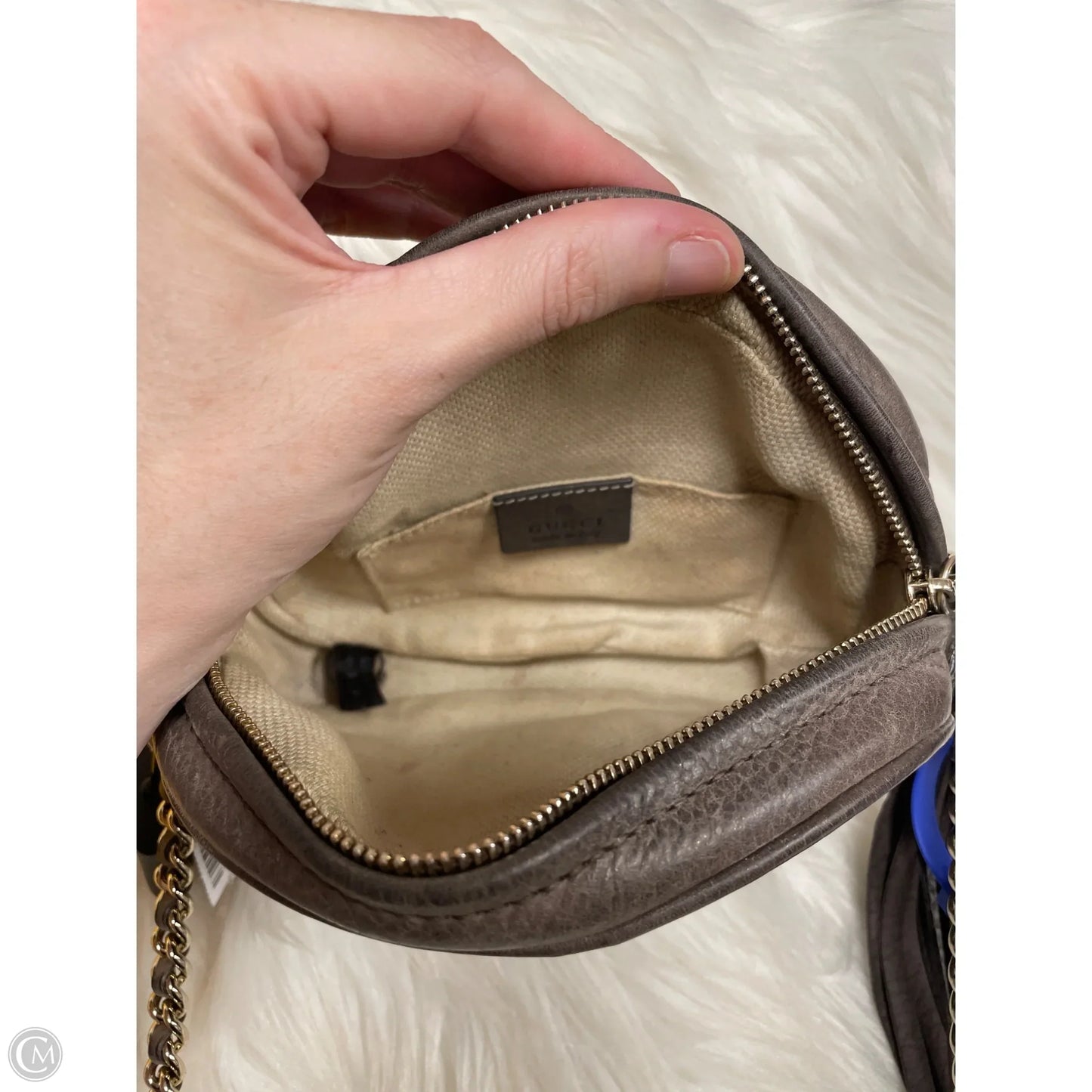 Crossbody Luxury Designer By Gucci, Size: Small
