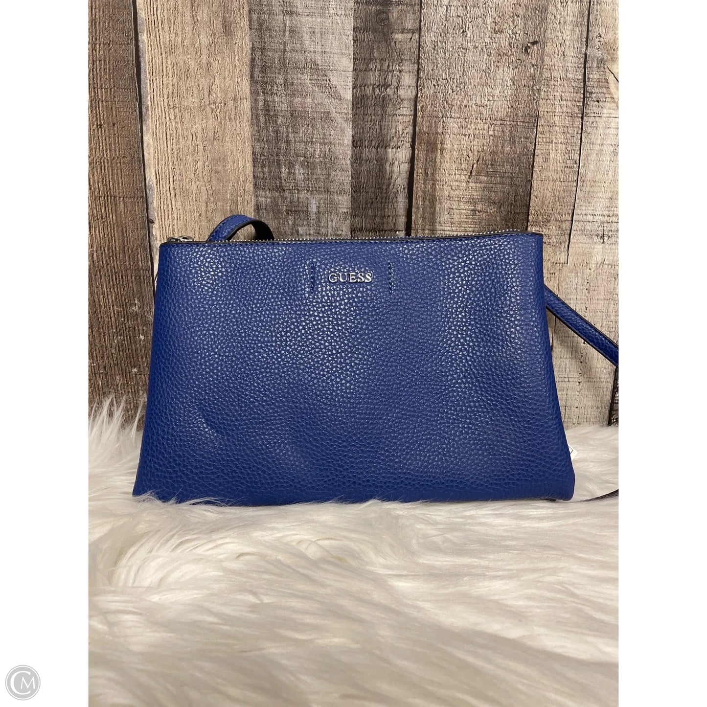 Crossbody By Guess, Size: Medium