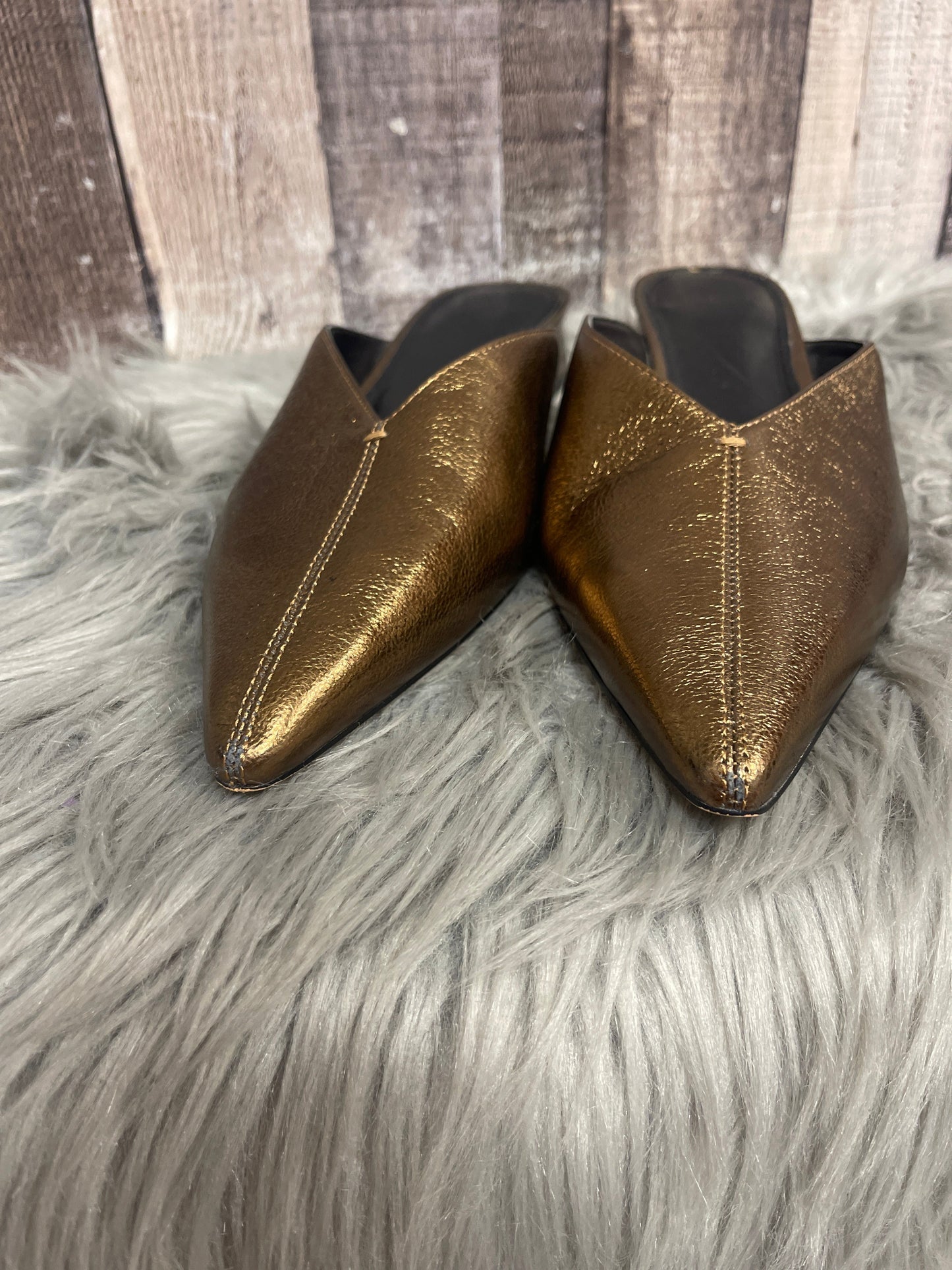 Bronze Shoes Flats Marc Fisher, Size 8.5