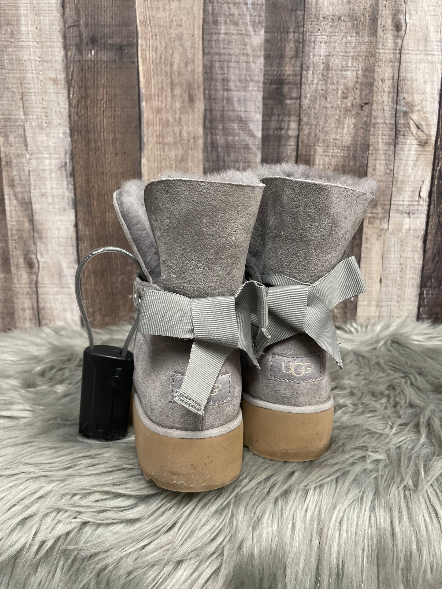 Grey Boots Ankle Flats Ugg, Size 7