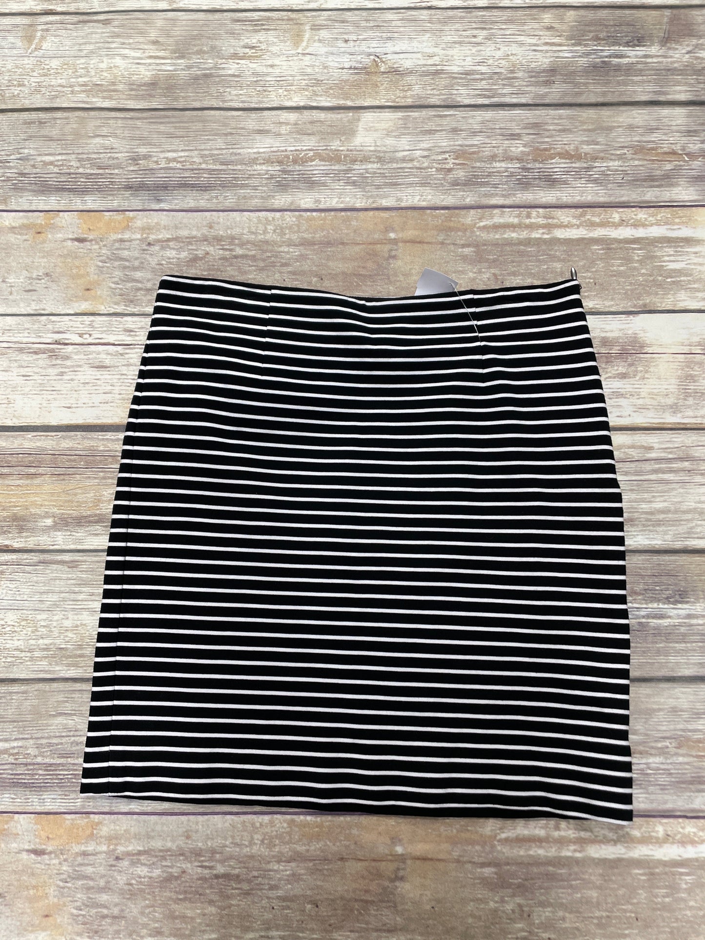 Striped Pattern Skirt Midi Banana Republic, Size 8