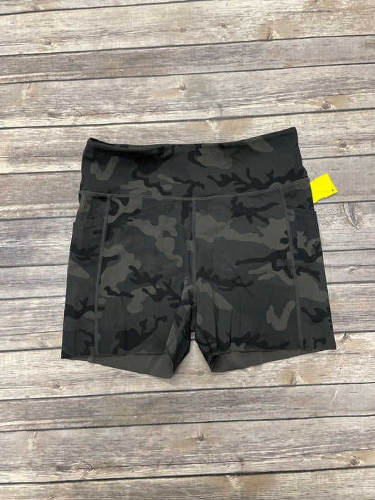 Athletic Shorts By Zyia In Camouflage Print, Size: L