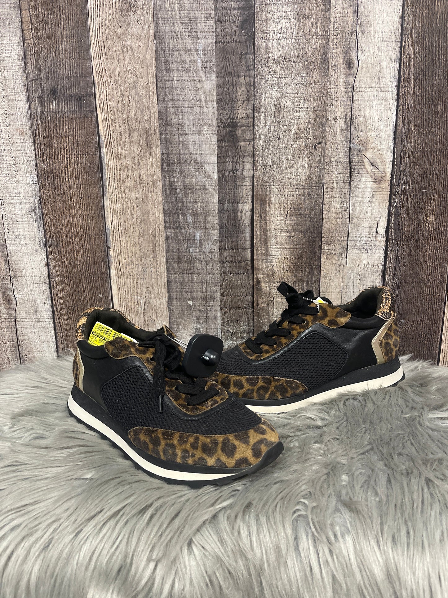 Shoes Sneakers By Veronica Beard In Animal Print, Size: 8.5