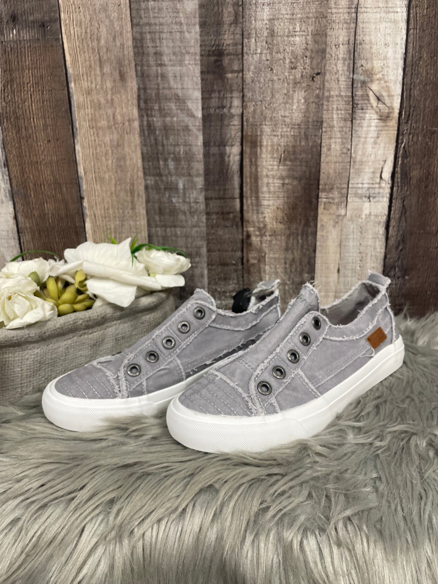 Shoes Sneakers By Blowfish In Grey, Size: 8