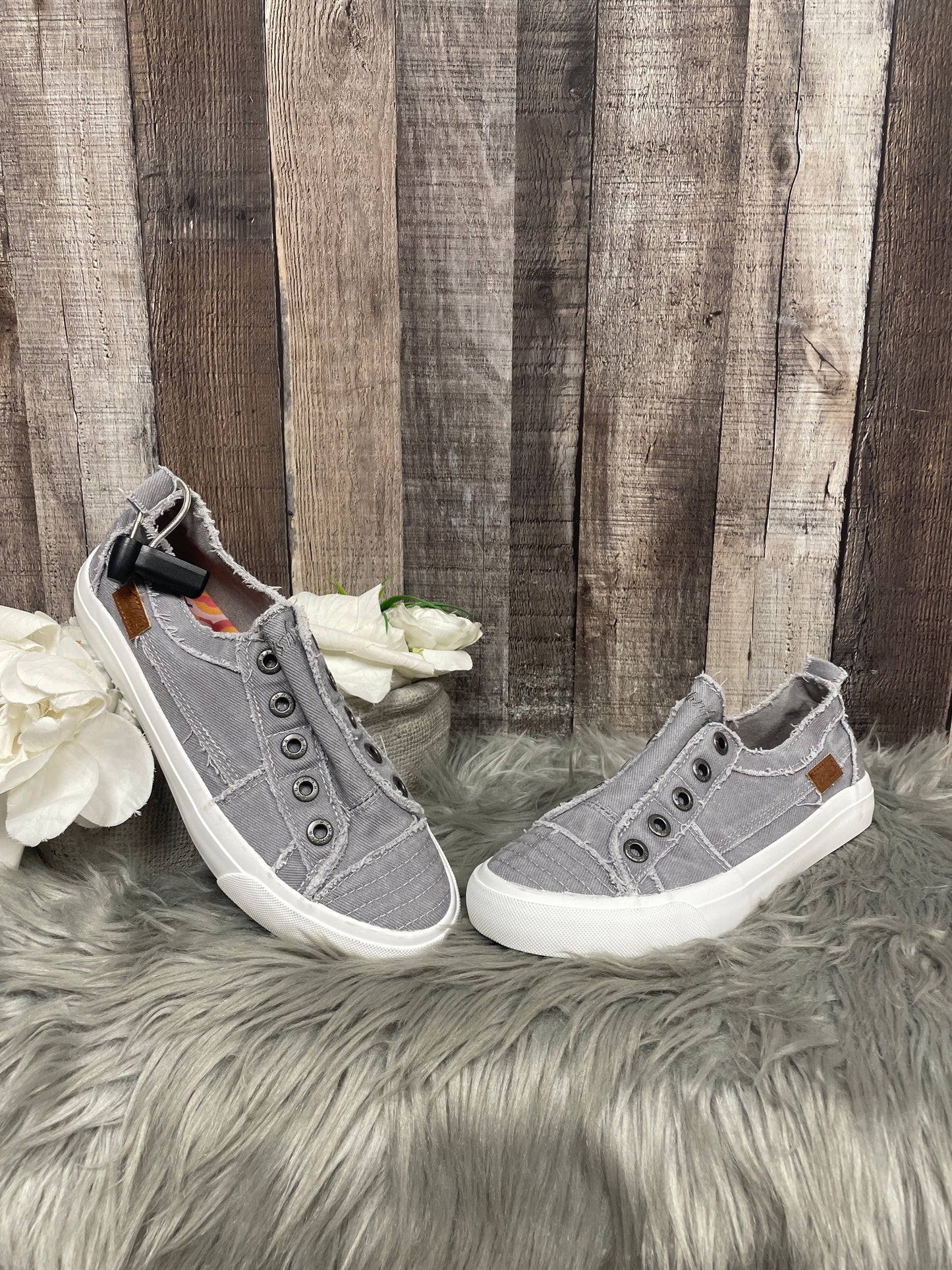 Shoes Sneakers By Blowfish In Grey, Size: 8